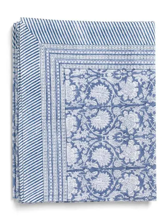 Bordsduk, Paradise Cornflower 150×230 cm – Chamois