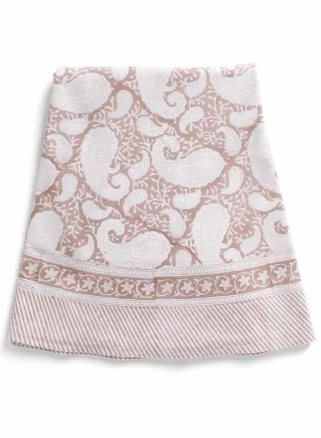 Bordsduk Rund – Big Paisley Rose Ø 220 cm – Chamois