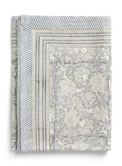 Bordsduk Waterlily Cashmere Blue 150×230 cm – Chamois