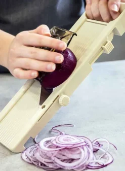 Japansk Mandolin med 3 st Blad – KitchenCraft