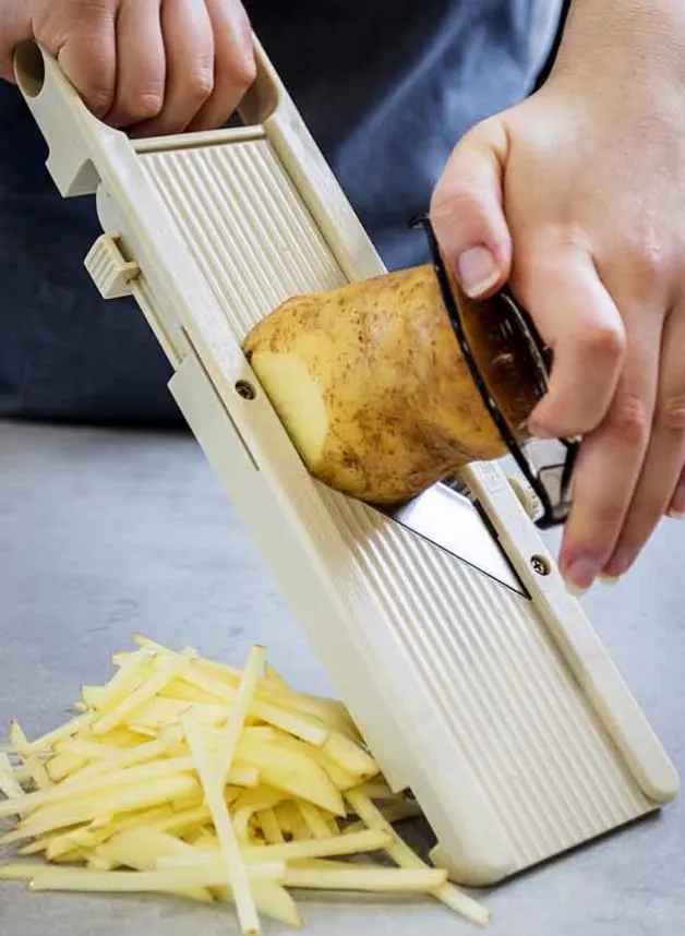 Japansk Mandolin med 3 st Blad – KitchenCraft