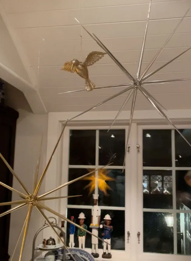 Juldekoration Sputnik Guld 34 cm dia – Wikholm form