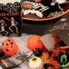 Papperstallrik dansande skelett – 8 stycken