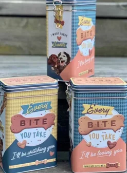 Plåtburk Knäpplock – Every Bite Dog Treats – Nostalgic Art