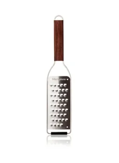 Rivjärn Master i Valnöt extra grov #5 – Microplane