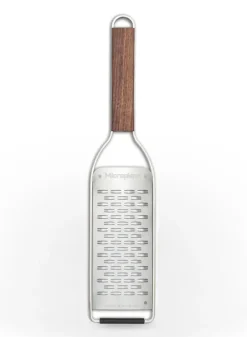 Rivjärn Master Ribbon i Valnöt #4 – Microplane