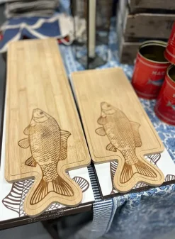 Serverings skärbräda med fiskmönster 60 x 17 cm