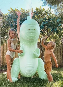 Vattenspridare GIANT Dinosaurie 1.70 m – Sunnylife